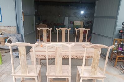 固安完美维保，承接实木家具木制品订做维修，翻新，改色，对外加工白茬家具打修色磨喷漆，瓷砖，理石，岩板，门，窗，楼梯扶手，等各种油漆翻新改色，一次合作终身朋友，恭候各位老板，电话15132666753