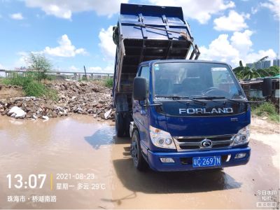 运输自卸货车