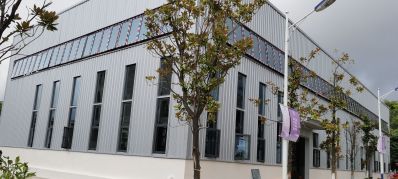 专业的人干专业的事！！！在装修建筑行业能坚持做自己喜欢的事业！！把客户的事情当作自己的事来做这样才能干出精品！！！！