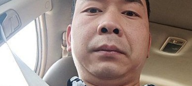 两百来件小瓶装矿泉水，卸到指定位置