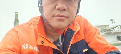 专业桥梁切割拆除工程，钻孔工程本司有专业的施工人员，先进的设备，承接各类大小工程，支撑梁切割，桥梁切割，板墙切割，楼房降层，水下切割，别墅拆除，办公楼拆除钻孔工程