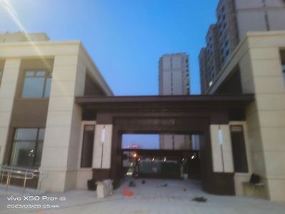 承接各种铝板造型，幕墙铝板，门头铝板，雨亭铝板室内铝板。可包工包料，可清工