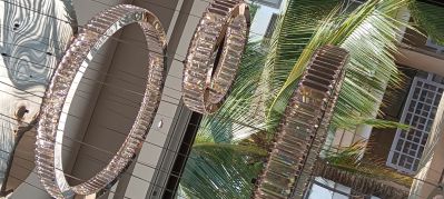 三亚房配维修美容中心[调皮]专业家具美容  实木家具、红木家具、木门、木楼梯、木地板，木实面 木摆件，油漆修补修色及室内木结构装饰等木制品的磕碰，干裂，爆裂，划伤，掉漆、缺陷等，大理石修复，瓷砖修补，家具贴膜，承接大小家装，写字楼，酒店，商务楼等维修工