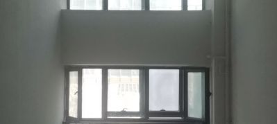 本人专业，做室内装修，20年，承接各种店面装修和套房装修，别墅，酒店，商场，等等。