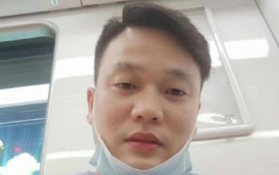 麻将桌和搬运充电桩家装家具