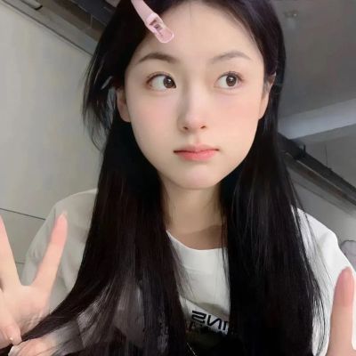 买的墙纸需要贴 需要贴的面积3.7✖️2.7 一面平墙 明天上午或者中午有空的