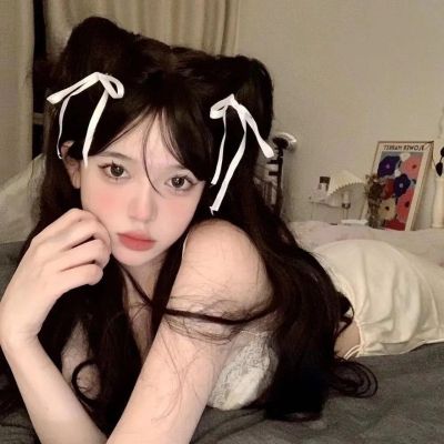 安装化妆台建议拍师傅安装亲，滑道比较多不是很好调节的亲。只是建议哦，具体看自己需要的亲，动手能力强是完全可以安装的亲，有视屏参照，自己准备一把锤子就可以亲。
