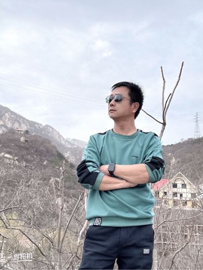 木地板安装，维修，强化复合地板，多层实木地板，人字拼地板，家装工装都可以，楼梯步，电视墙，专业安装木地板八年，所有造型都可以做！欢迎来电🤝🏻🤝🏻