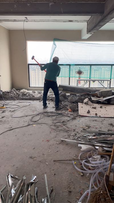 砸墙敲墙拆除敲墙，拆除