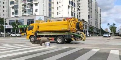 专业疏通各种下水堵塞，高压清洗，修锁换锁，水电维修！价格优惠