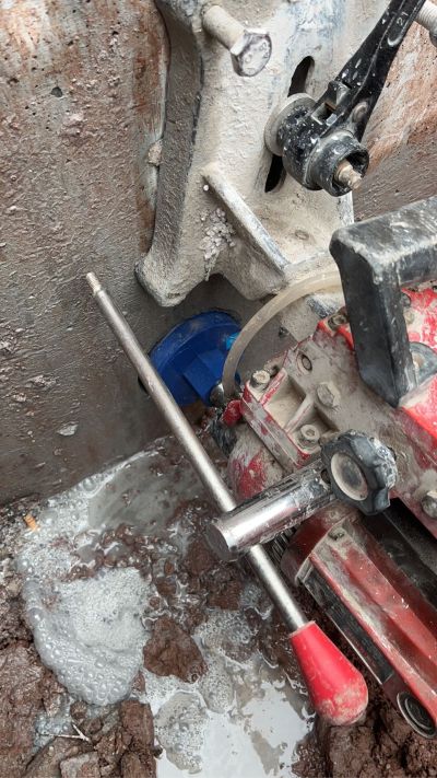 专业打孔钻孔专业水钻打孔专业打孔