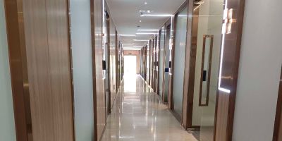 铝合金门窗玻璃隔墙安装不秀钢板铁件焊接加工