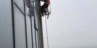 代驾维修装修专业包管高空作业，外墙清洗