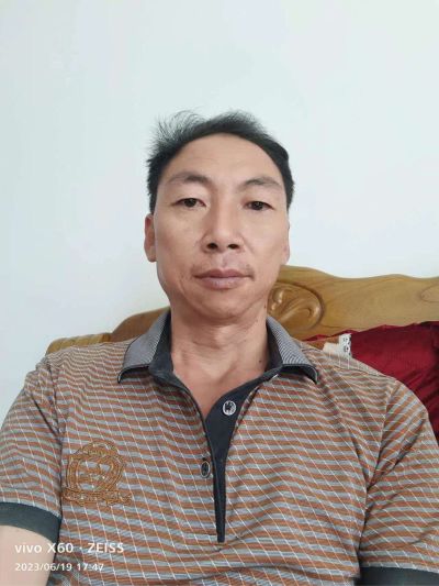专业粘贴瓷砖