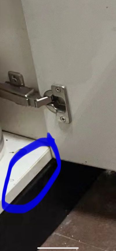 拆除两个定制衣柜，颗粒板