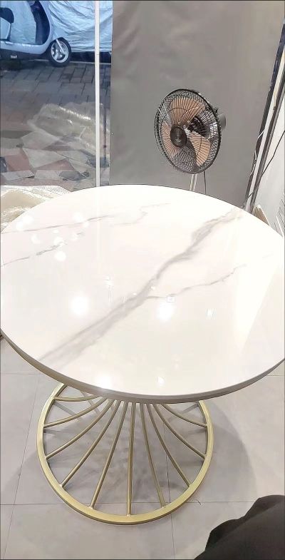 屏风安装。