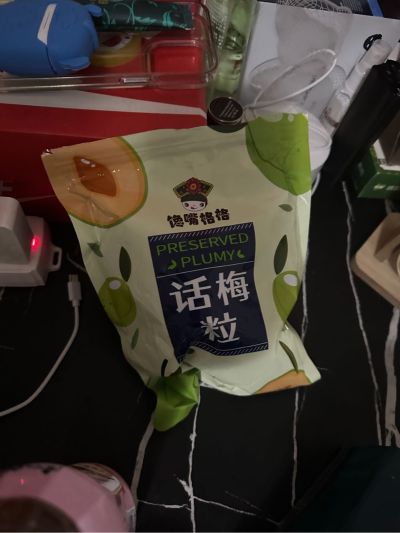 刮腻子 水泥墙