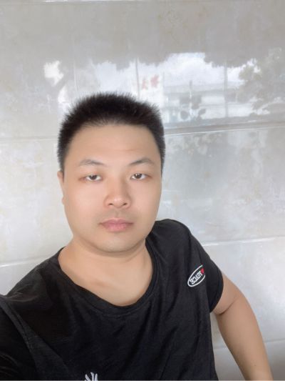刮腻子70个方，出人工！墙面已处理平整。