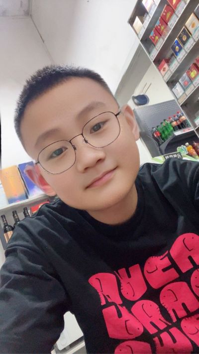 组装10几个衣杆架子，需要力气大的