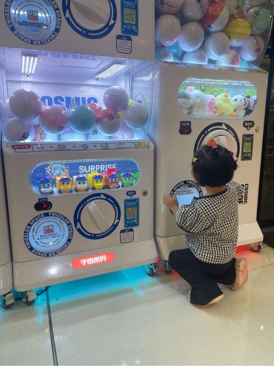 二楼 一台空调加雪种 和清洗