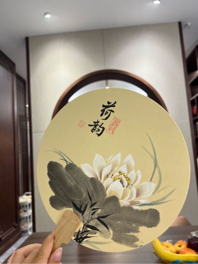 砌花池，砌操作台，铺砖