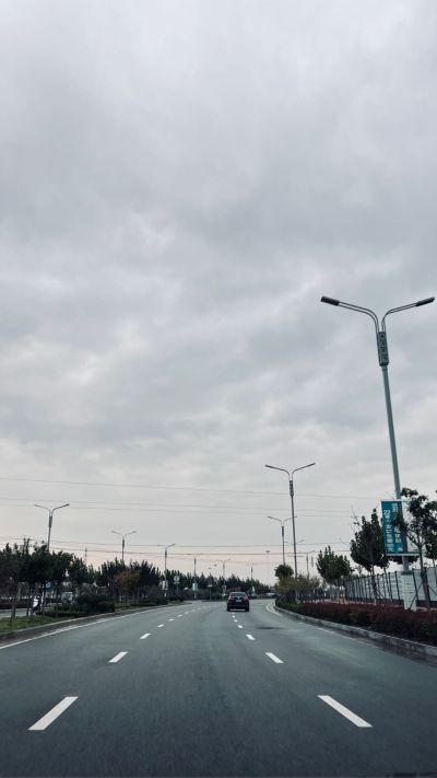 新房装修需安装明装磁吸轨道灯