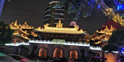 我是专业从事搬家行业。会展。搭建。家具安装，力工