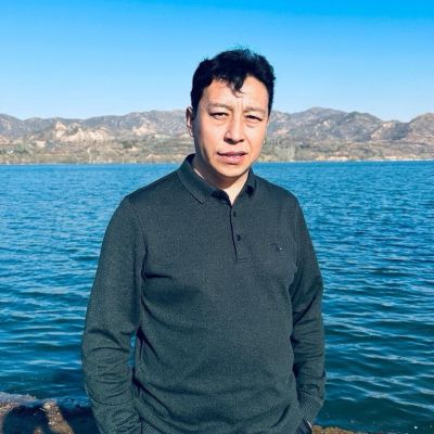 墙面贴上铝塑板，10个平方房子