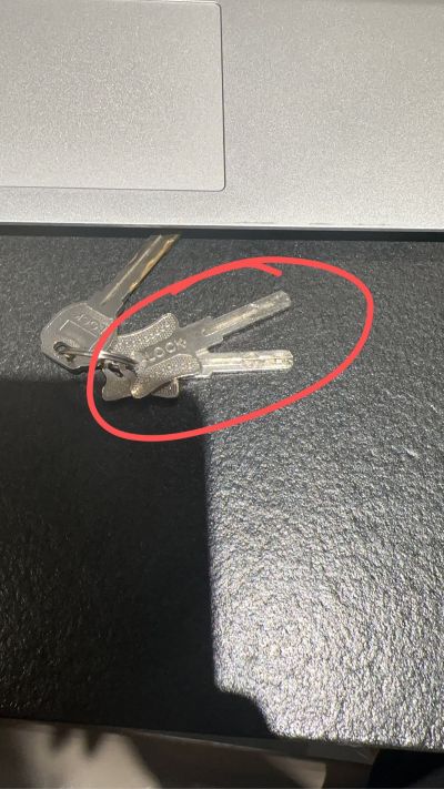 商场安装灯具