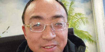 油漆，地板。无