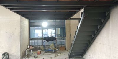 专业承接室内钢结构加二层，钢结构楼梯焊接工程，业务<17862271469>