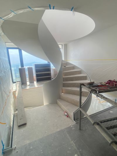 专业油漆工，墙面粉刷，刮腻子，内墙乳胶漆，进口涂料，艺术漆，真石漆施工。冲筋找平。