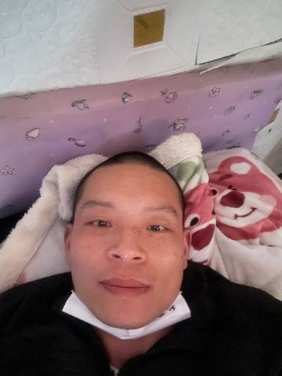 要求吃苦耐劳，女18到45。不会可实习。100一天