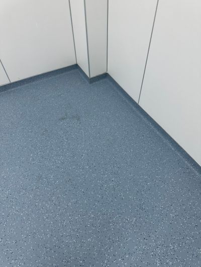 董朋虎塑胶地板施工自流平水泥橡胶地板施工