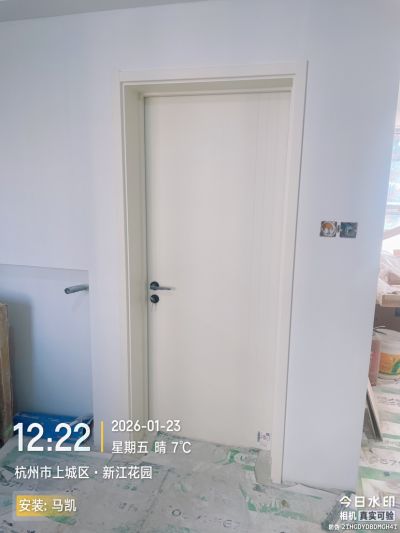 闼闼木门安装