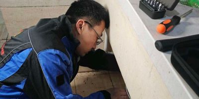 水电维修卫浴洁具安装漏水检测木地板维修，