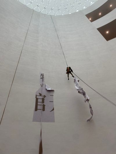 无高空作业安装高空广告安装水管防水广告